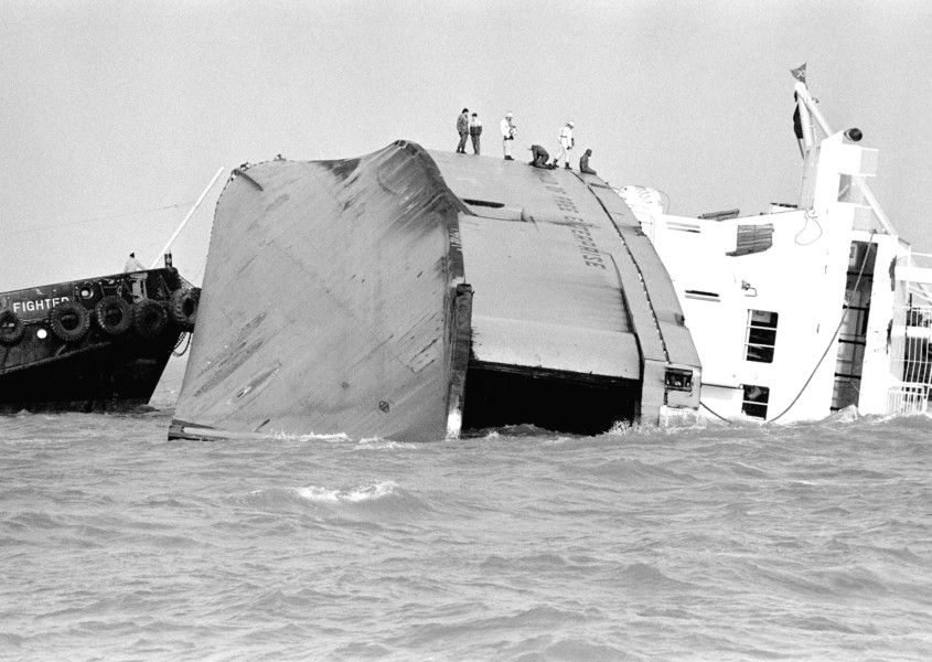 30 YEARS ON: Derbyshire And Notts Zeebrugge Ferry Disaster Victims ...